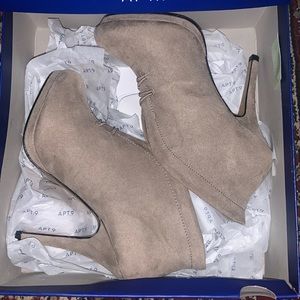 Apt.9  Designer Cinder High Heel